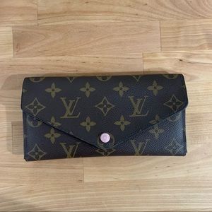 Louis Vuitton Sarah Wallet